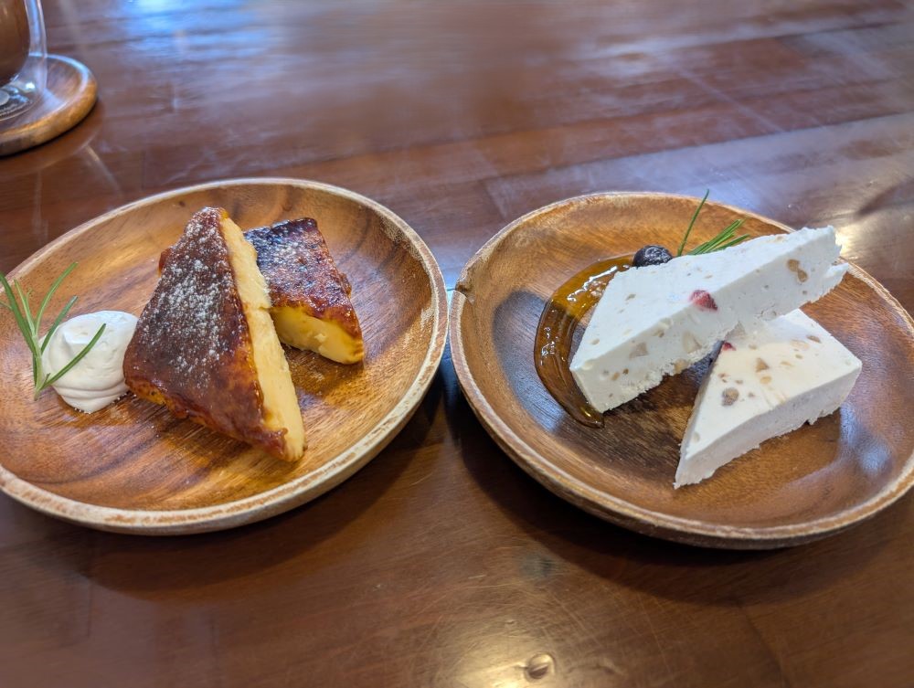 (左)カタラーナ(右)カッサータ)